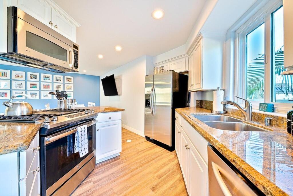 Stunning South Mission Home With Private Rooftop & Ocean Views! San Diego Exterior photo